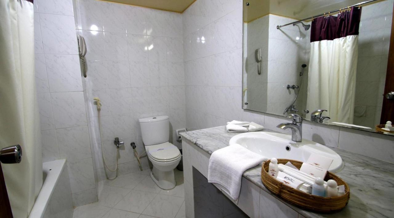 Hotel Victory - Best In City Center داكا المظهر الخارجي الصورة